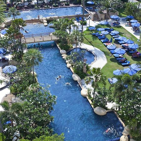Jomtien Palm Beach Hotel And Resort - Sha Extra Plus Pattaya Exterior photo