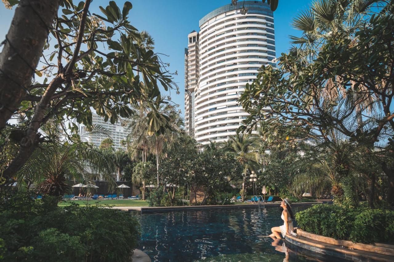 Jomtien Palm Beach Hotel And Resort - Sha Extra Plus Pattaya Exterior photo